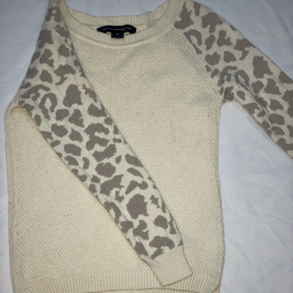 Cream Sweater with printed sleeves